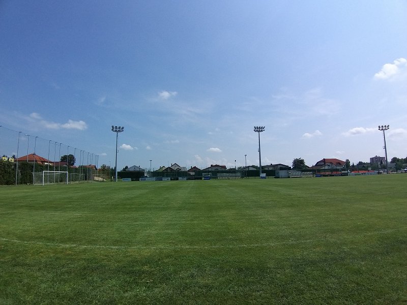Nova razsvetljava glavnega igrišča na nogometnem stadionu v Brežicah.jpg