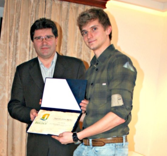 Predaja_nagrade_startup_podjetju_ENOLYSE_FEBRUAR.JPG