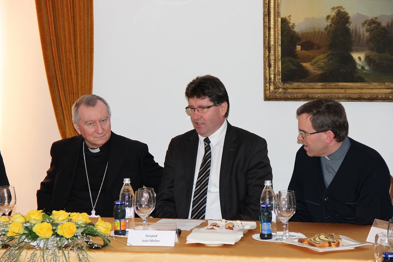 Delovno srečanje med državnim tajnikom Svetega sedeža kardinalom Pietrom Parolinom in županom občine Brežice Ivanom Molanom