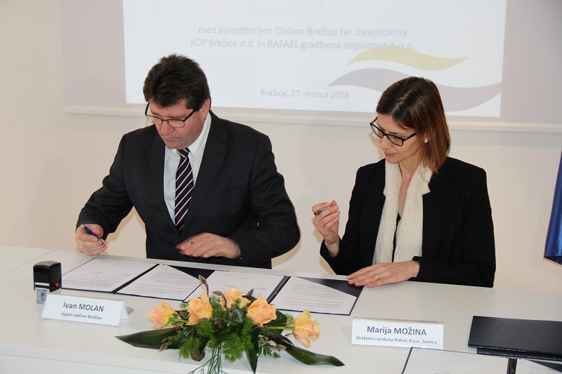 Podpis pogodbe za obnovo Bizeljske ceste 3
