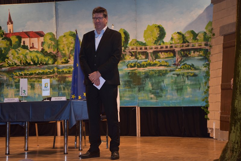 Podpis pogodbe za most Cerklje ob Krki_nagovor župana.JPG
