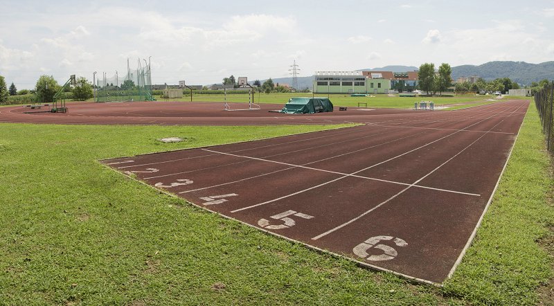 Atletski stadion Brežice 3_foto Zavod za šport Brežice.jpg