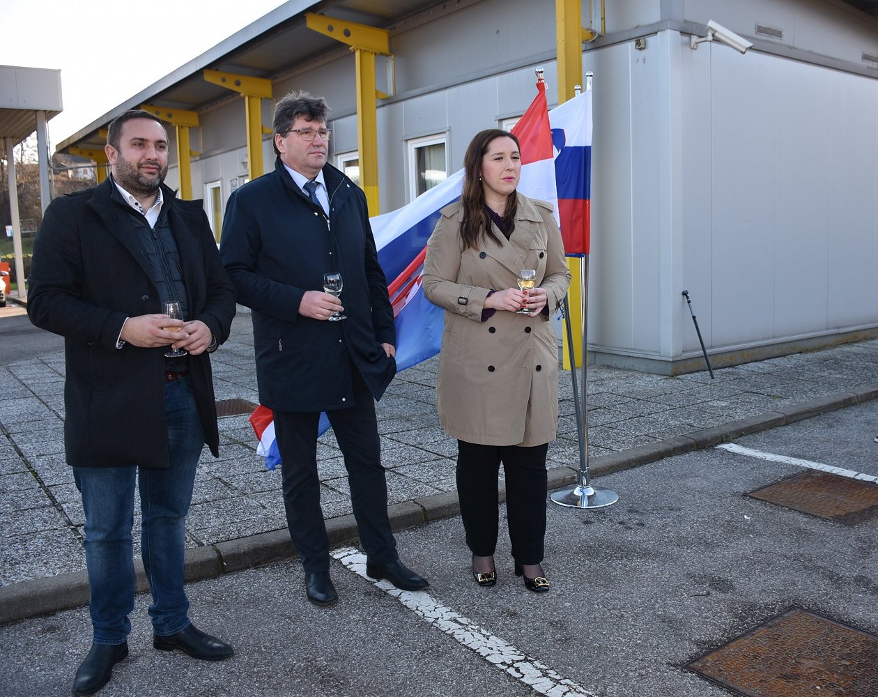 Podžupan Mesta Svete Nedelje, župan Občine Brežice in podžupanja Mesta Samobor.jpg