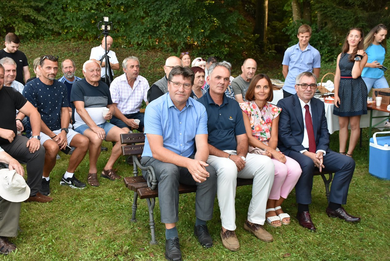 Župan z podžupanom in poslanko ter direktorjem DRSI.JPG