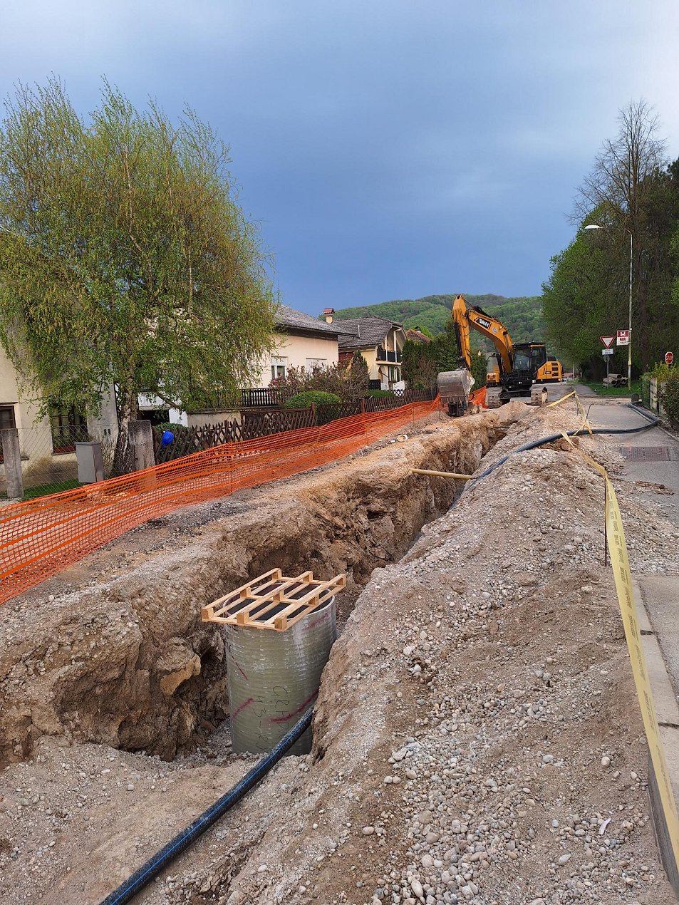 Gradnja kanalizacije v Krški vasi.jpg