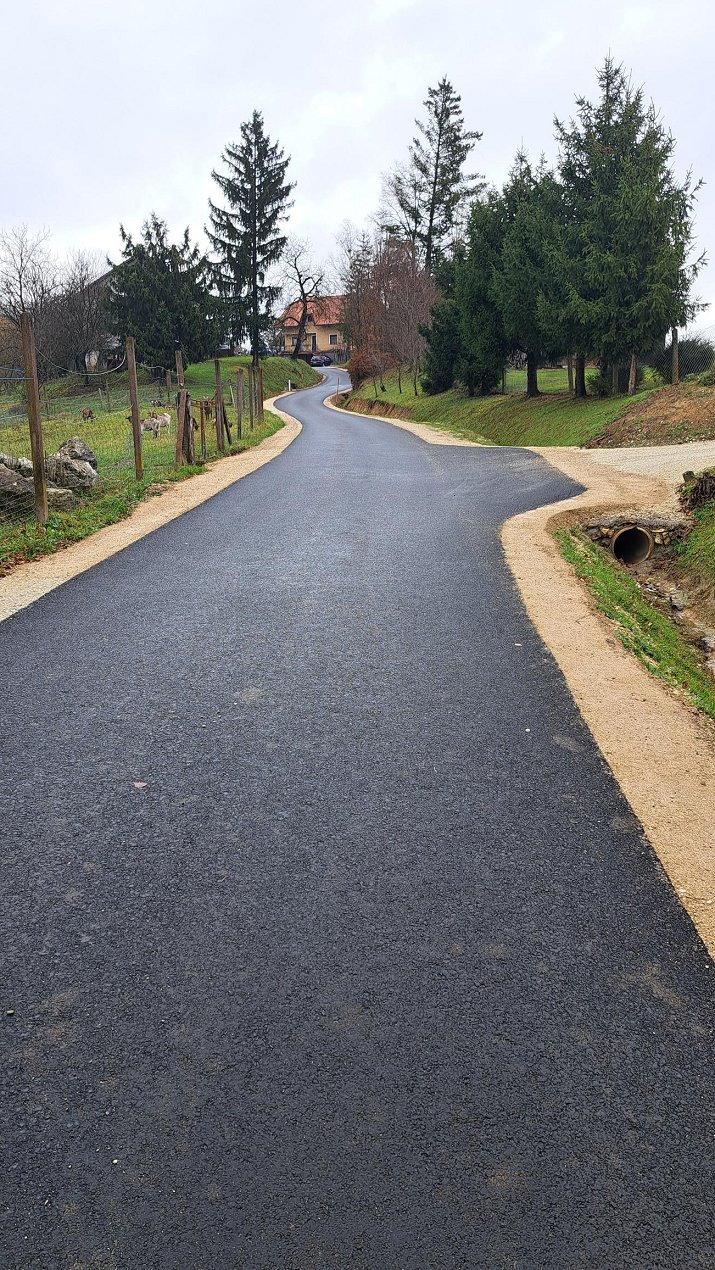 Cesta Globoko - Rovišče.jpg