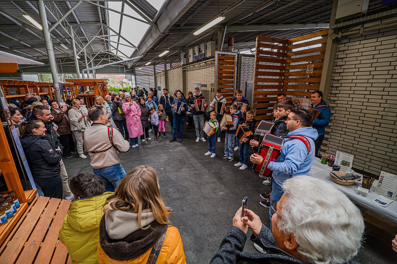 beea6e0a-3fcb-4660-b45c-3c375628c862 - Copy.jpeg