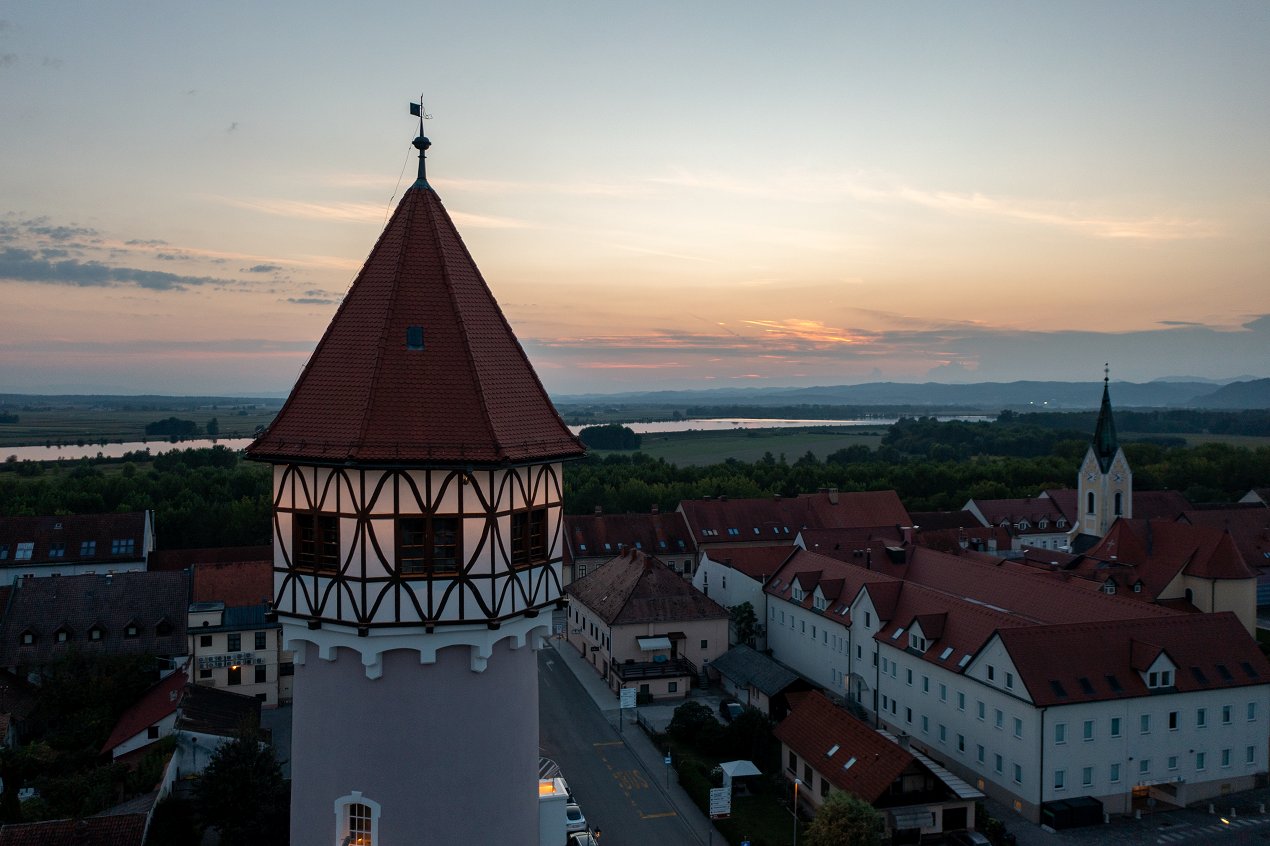 Vodovodni stolp.jpg