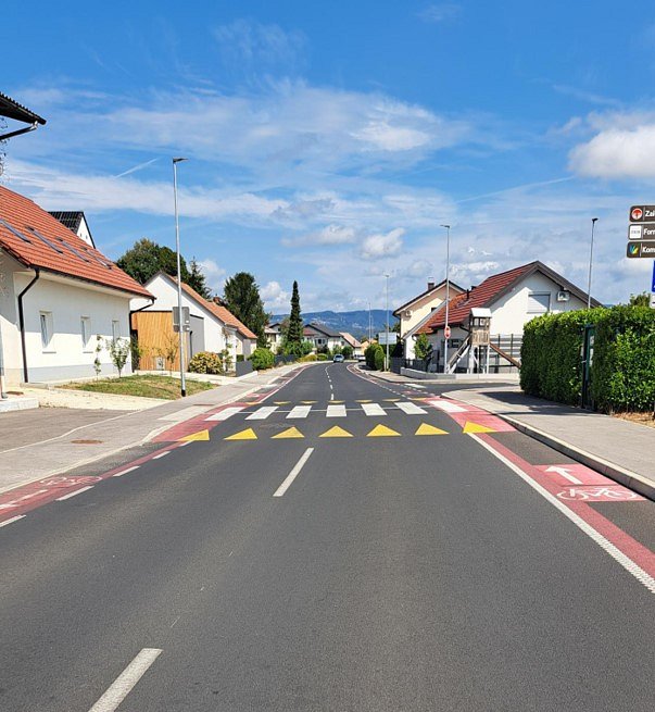 Pogled na že izvedni fazi obnove Ceste bratov Milavcev 3A in 3B1.jpg